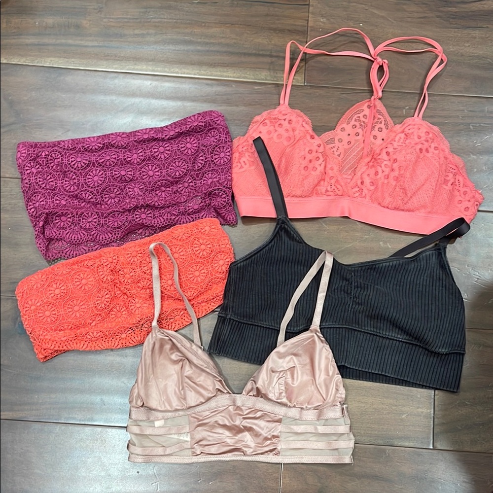 Lot of Bralettes small/medium Aerie, Victoria’s Secret
